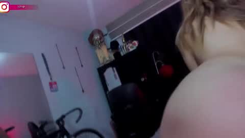 Snapshot of boylatin_777 chatting on 03-09-25, 05:39 miguel  online show from 03-09-25, 05:39