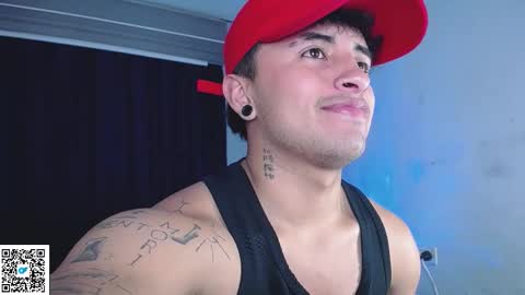 Snapshot of boylatin_777 chatting on 09-25-25, 03:32 miguel  online show from 09-25-25, 03:32