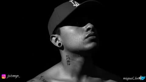 Snapshot of boylatin_777 chatting on 10-04-25, 11:52 miguel  online show from 10-04-25, 11:52