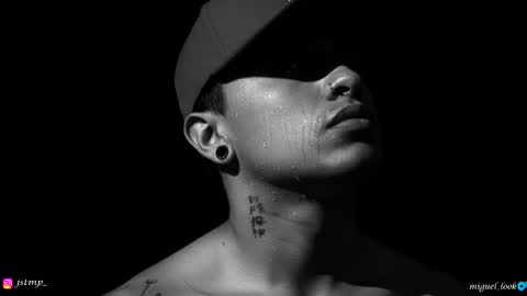 Snapshot of boylatin_777 chatting on 10-06-25, 10:29 miguel  online show from 10-06-25, 10:29