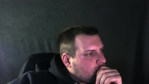 boynextdoooooor online show from 12-15-25, 08:57