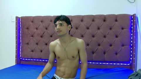 ALEX - TAYLER  -MIKE online show from 02-14-25, 01:29