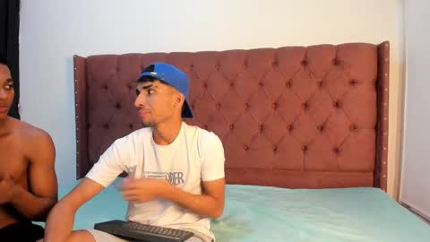 ALEX - TAYLER  -MIKE online show from 09-12-25, 01:11