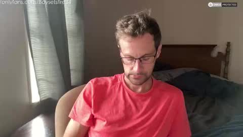 Snapshot of boysetsfire34 chatting on 10-06-25, 07:33 boysetsfire34 online show from 10-06-25, 07:33