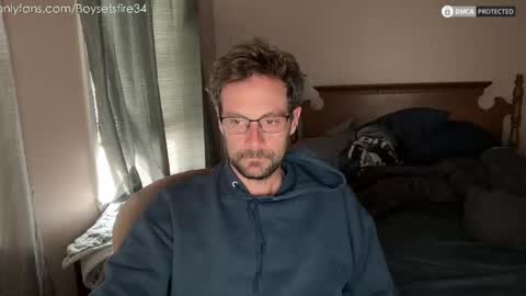Snapshot of boysetsfire34 chatting on 11-10-25, 05:56 boysetsfire34 online show from 11-10-25, 05:56
