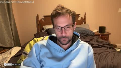 Snapshot of boysetsfire34 chatting on 12-13-25, 11:32 boysetsfire34 online show from 12-13-25, 11:32