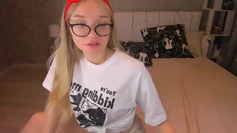 BoysLoveBlondee online show from 01-22-25, 11:32