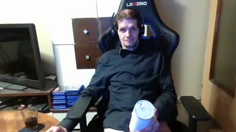 bponie1 online show from 02-06-25, 05:03