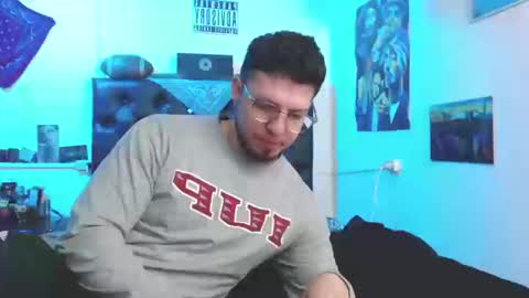 Snapshot of brad_hot_boy chatting on 09-09-25, 04:17 brad hot boy online show from 09-09-25, 04:17