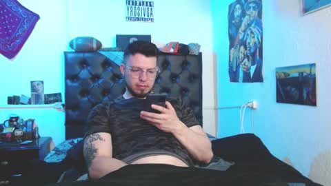 Snapshot of brad_hot_boy chatting on 10-10-25, 04:06 brad hot boy online show from 10-10-25, 04:06