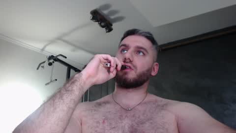 Snapshot of brad_pittfall chatting on 12-04-24, 04:16 ask me online show from 12-04-24, 04:16