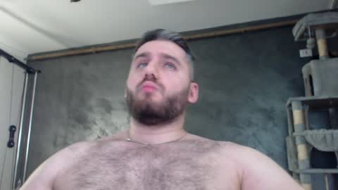 Snapshot of brad_pittfall chatting on 01-03-25, 03:33 ask me online show from 01-03-25, 03:33