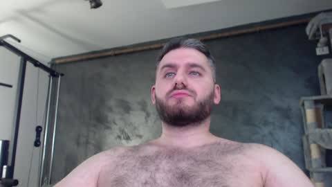 Snapshot of brad_pittfall chatting on 01-04-25, 05:27 ask me online show from 01-04-25, 05:27
