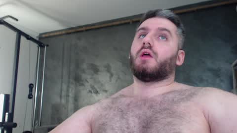 Snapshot of brad_pittfall chatting on 01-06-25, 04:02 ask me online show from 01-06-25, 04:02