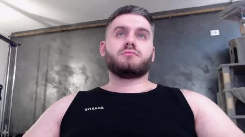 Snapshot of brad_pittfall chatting on 02-13-25, 12:00 ask me online show from 02-13-25, 12:00