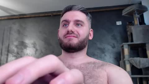 Snapshot of brad_pittfall chatting on 02-13-25, 03:03 ask me online show from 02-13-25, 03:03