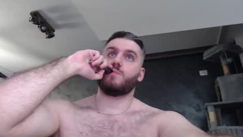 Snapshot of brad_pittfall chatting on 03-03-25, 11:35 ask me online show from 03-03-25, 11:35