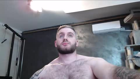 Snapshot of brad_pittfall chatting on 09-14-25, 05:34 ask me online show from 09-14-25, 05:34