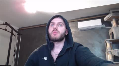 Snapshot of brad_pittfall chatting on 09-23-25, 08:12 ask me online show from 09-23-25, 08:12