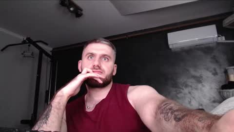 Snapshot of brad_pittfall chatting on 09-27-25, 06:35 ask me online show from 09-27-25, 06:35