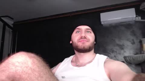 Snapshot of brad_pittfall chatting on 10-07-25, 07:33 ask me online show from 10-07-25, 07:33