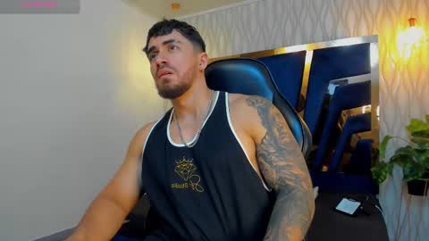 Snapshot of brad_summer chatting on 11-01-25, 05:15 brad summer online show from 11-01-25, 05:15