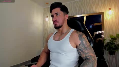 Snapshot of brad_summer chatting on 11-17-25, 05:19 brad summer online show from 11-17-25, 05:19