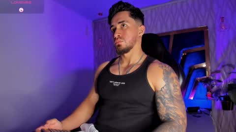 Snapshot of brad_summer chatting on 11-22-25, 05:23 brad summer online show from 11-22-25, 05:23