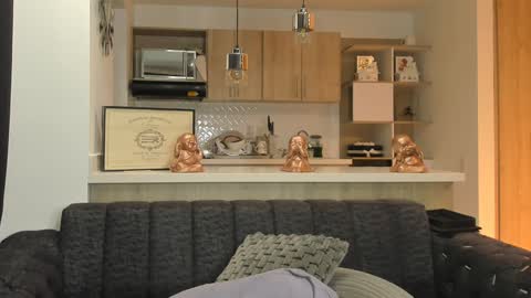 bradleymartin7 online show from 01-10-25, 12:27