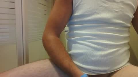 Snapshot of bradynoggle chatting on 09-19-25, 06:26 bradynoggle online show from 09-19-25, 06:26