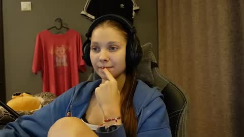 Alice online show from 11-19-25, 03:34