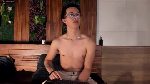 Snapshot of brandon_starkk chatting on 12-18-25, 11:49 brandon_starkk online show from 12-18-25, 11:49