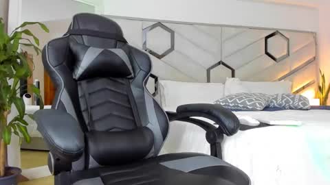 Brandon and Nath online show from 12-10-24, 10:16