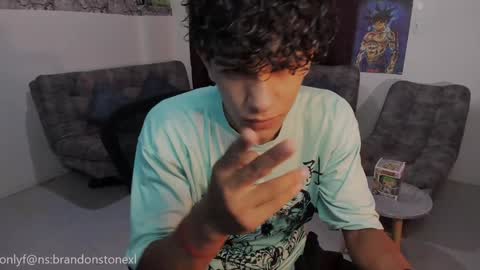 Snapshot of brandonstonexl chatting on 12-07-24, 02:20 Brandon Stone online show from 12-07-24, 02:20