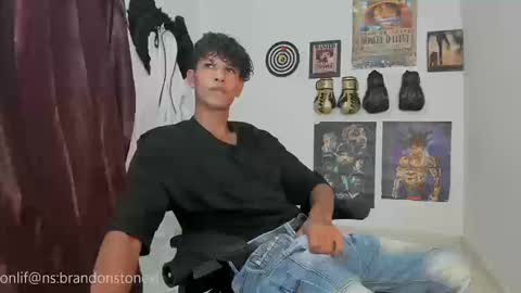 Snapshot of brandonstonexl chatting on 09-12-25, 09:15 Brandon Stone online show from 09-12-25, 09:15