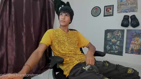 Snapshot of brandonstonexl chatting on 09-24-25, 06:44 Brandon Stone online show from 09-24-25, 06:44