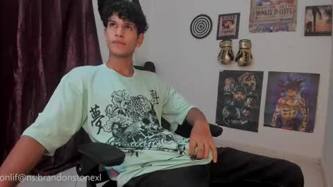 Snapshot of brandonstonexl chatting on 10-09-25, 11:47 Brandon Stone online show from 10-09-25, 11:47