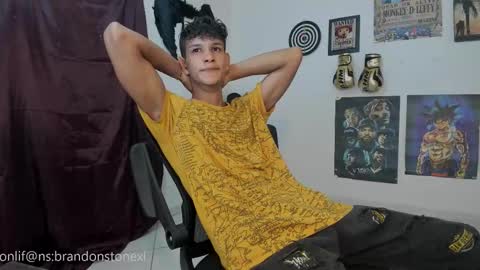 Snapshot of brandonstonexl chatting on 10-22-25, 09:14 Brandon Stone online show from 10-22-25, 09:14