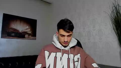 Snapshot of brandontatex chatting on 03-02-25, 03:27 BrandonTateX online show from 03-02-25, 03:27