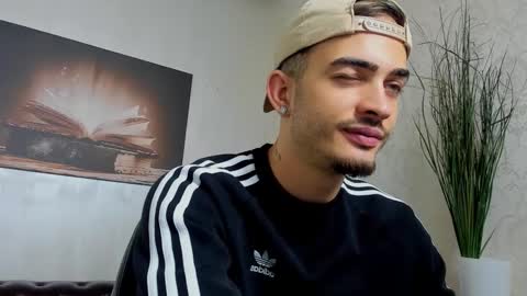 Snapshot of brandontatex chatting on 10-16-25, 04:46 BrandonTateX online show from 10-16-25, 04:46