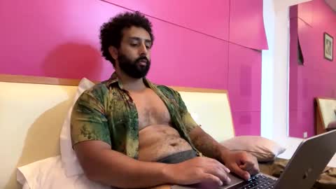 Daddy online show from 03-05-25, 04:13