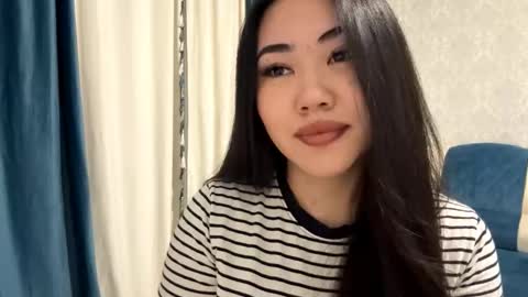 Aypril   online show from 11-12-25, 12:05