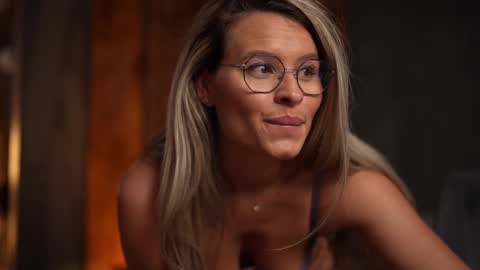 Alex online show from 01-19-25, 07:46