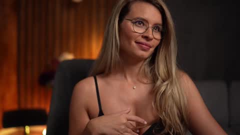 Alex online show from 01-26-25, 07:42