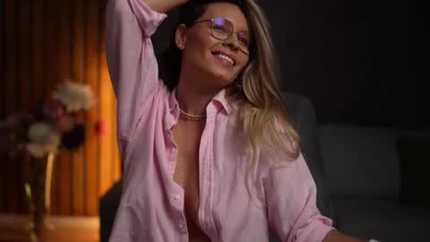 Alex online show from 10-19-25, 04:02