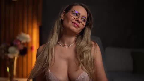 Alex online show from 10-26-25, 05:24