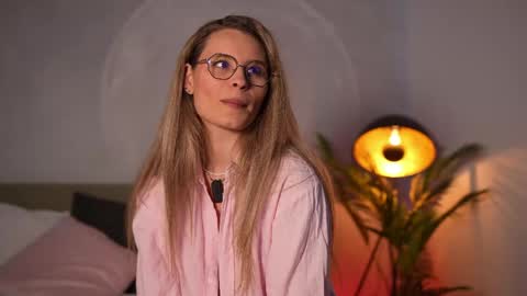 Alex online show from 04-21-26, 07:03