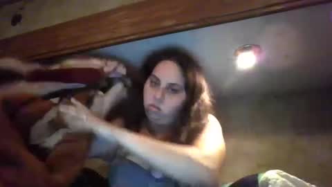 Snapshot of bratbrat23 chatting on 02-24-25, 01:46 Bay online show from 02-24-25, 01:46