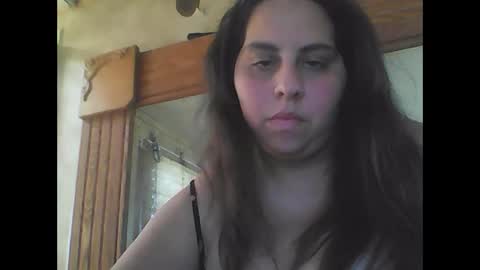 Snapshot of bratbrat23 chatting on 03-12-25, 06:33 Bay online show from 03-12-25, 06:33