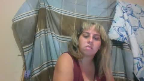 Snapshot of bratbrat23 chatting on 09-22-25, 01:40 Bay online show from 09-22-25, 01:40